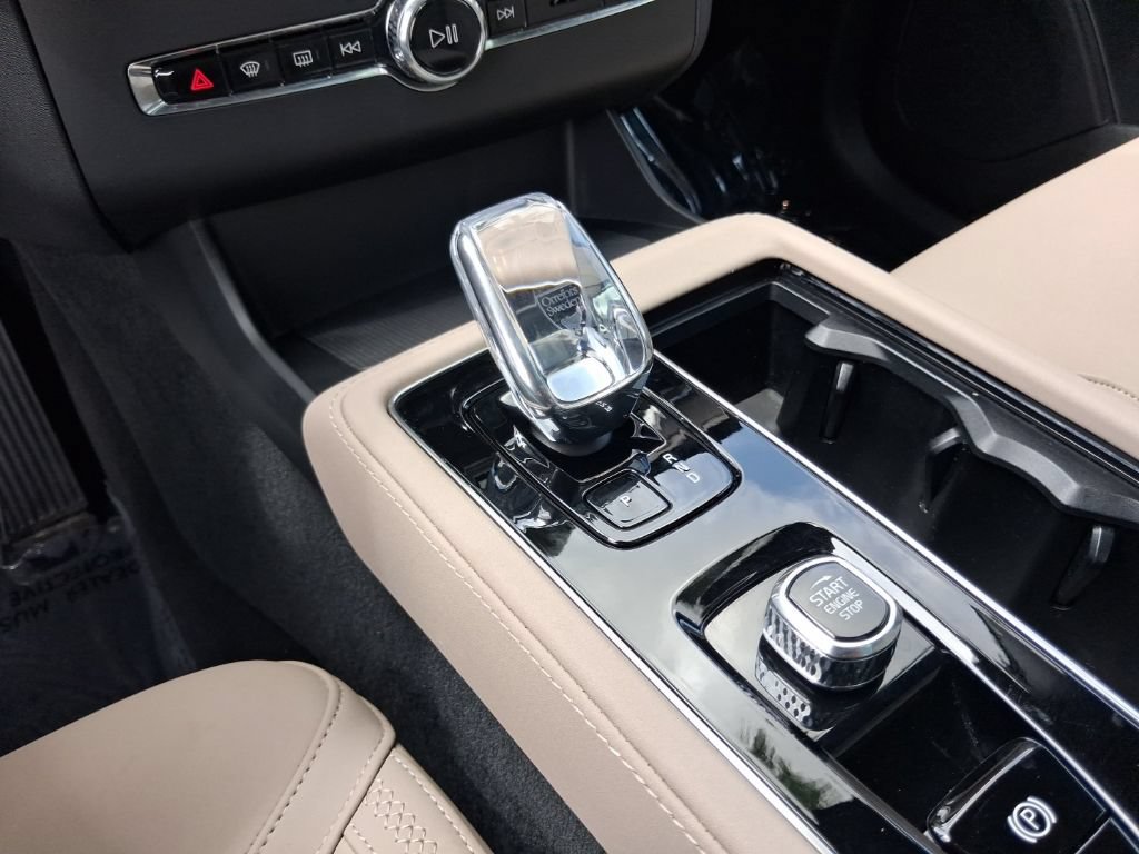 Certified 2026 Volvo XC90 B6 Plus AWD/4WD image 22