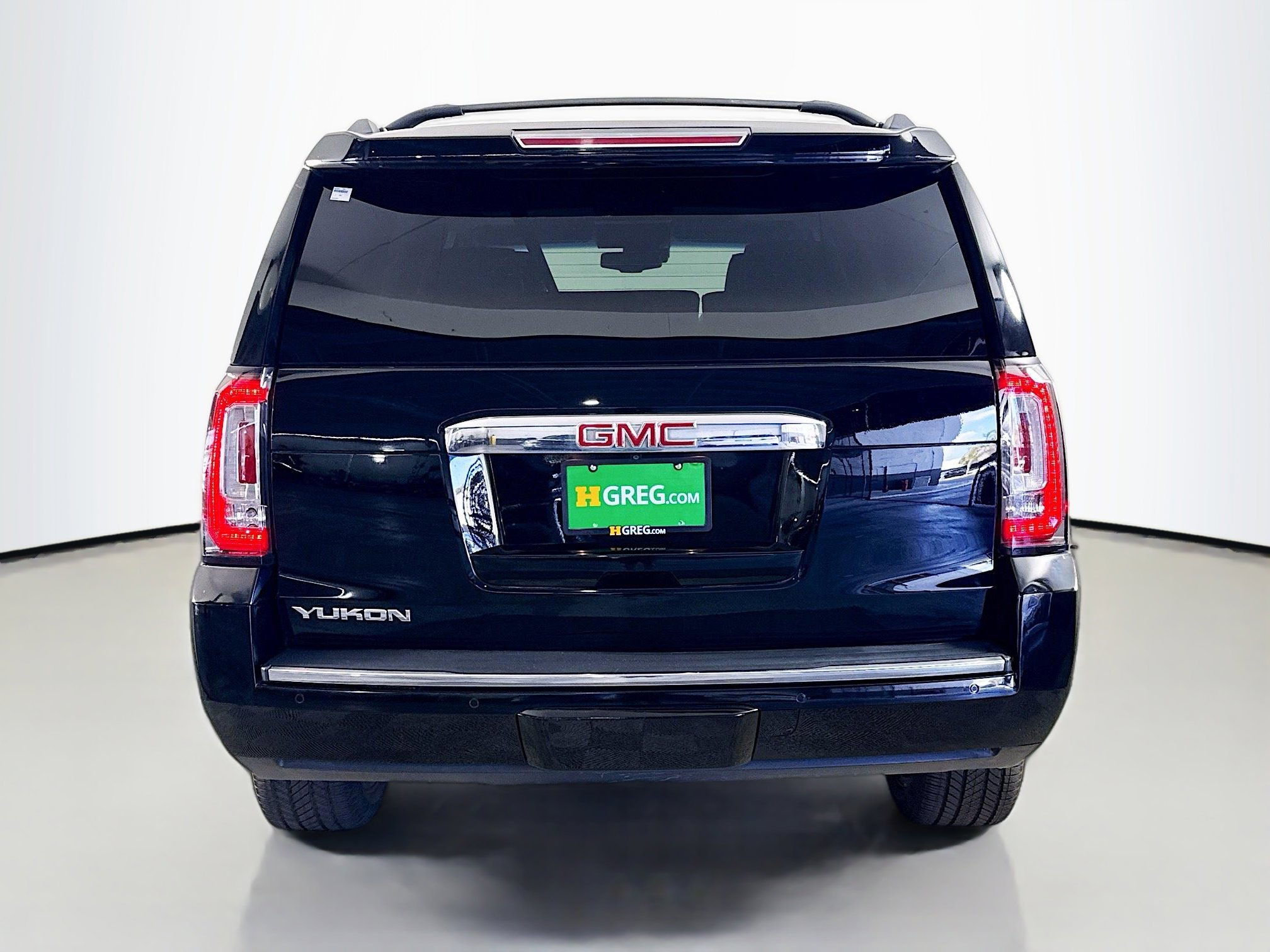 Used 2017 GMC Yukon Denali w/ Open Road Package image 8