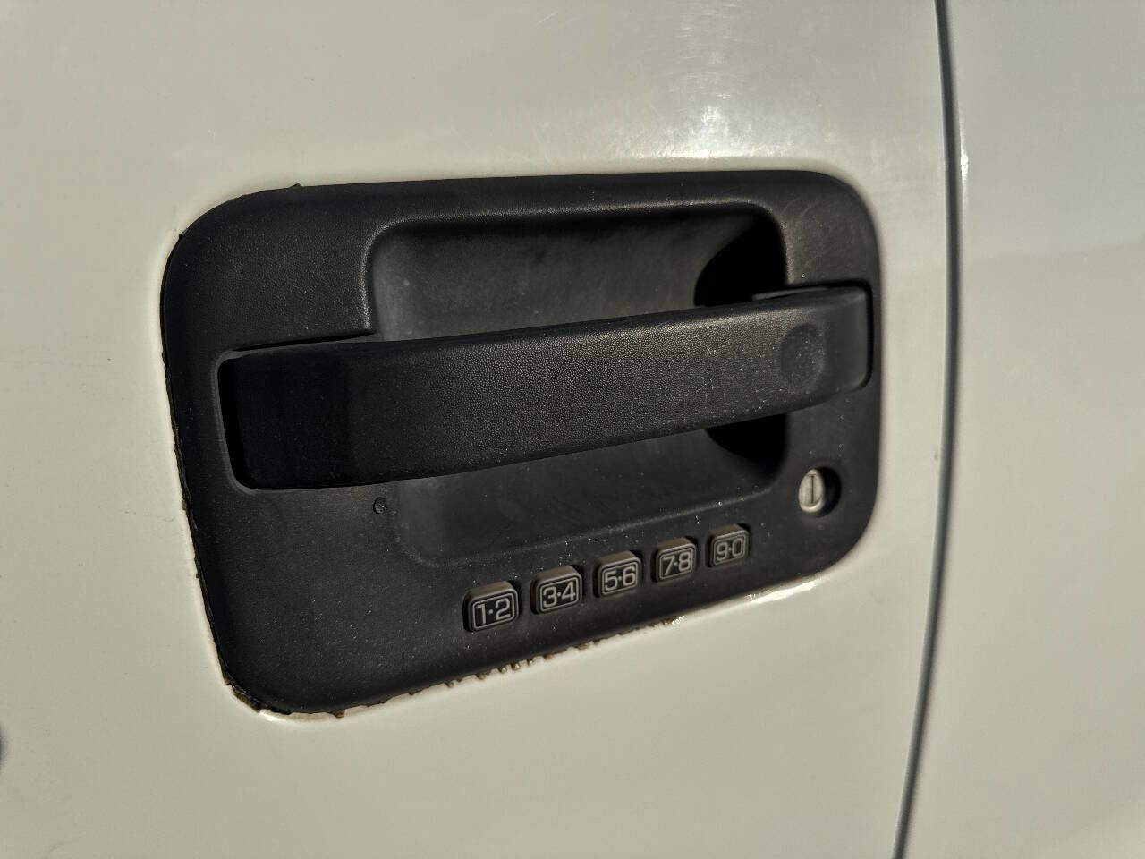 Used 2004 Ford F150 Lariat image 13