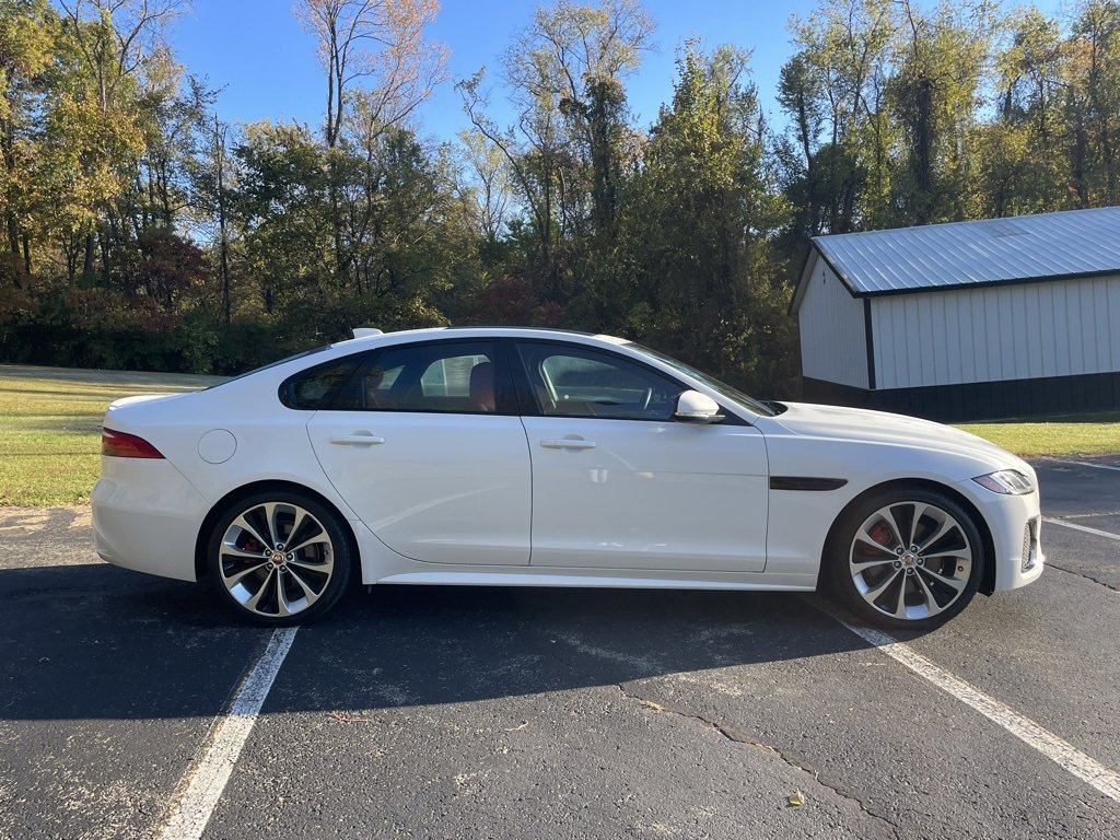 Used 2022 Jaguar XF R-Dynamic SE video 2