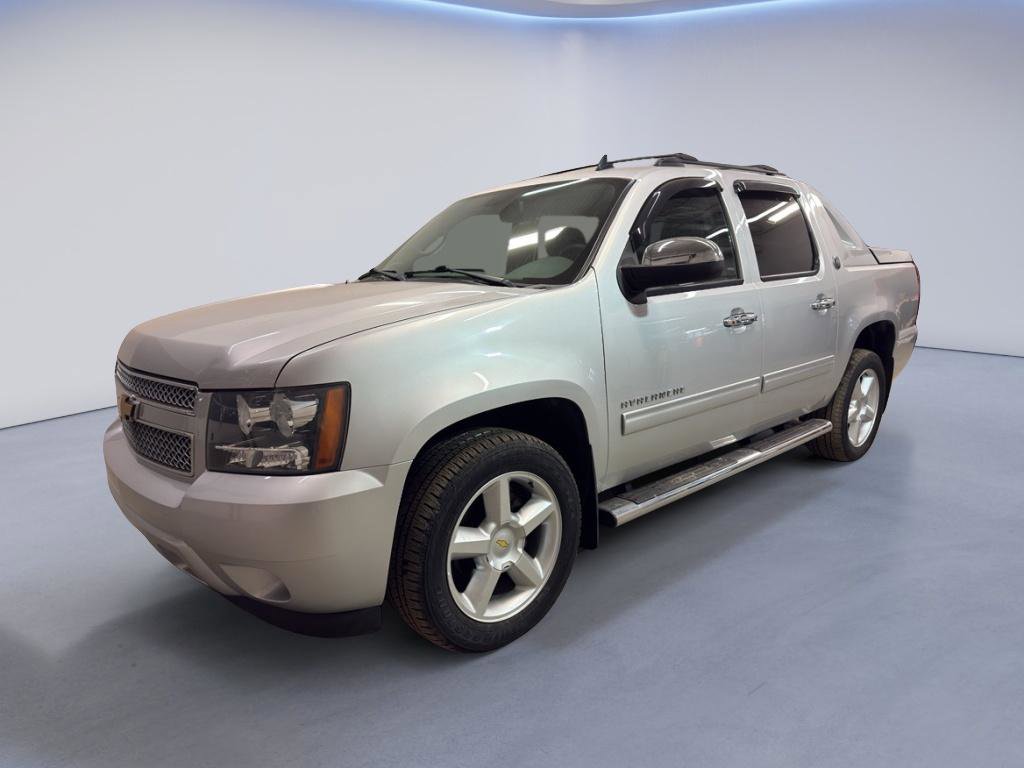 Used 2013 Chevrolet Avalanche LT w/ All-Star Edition image 3