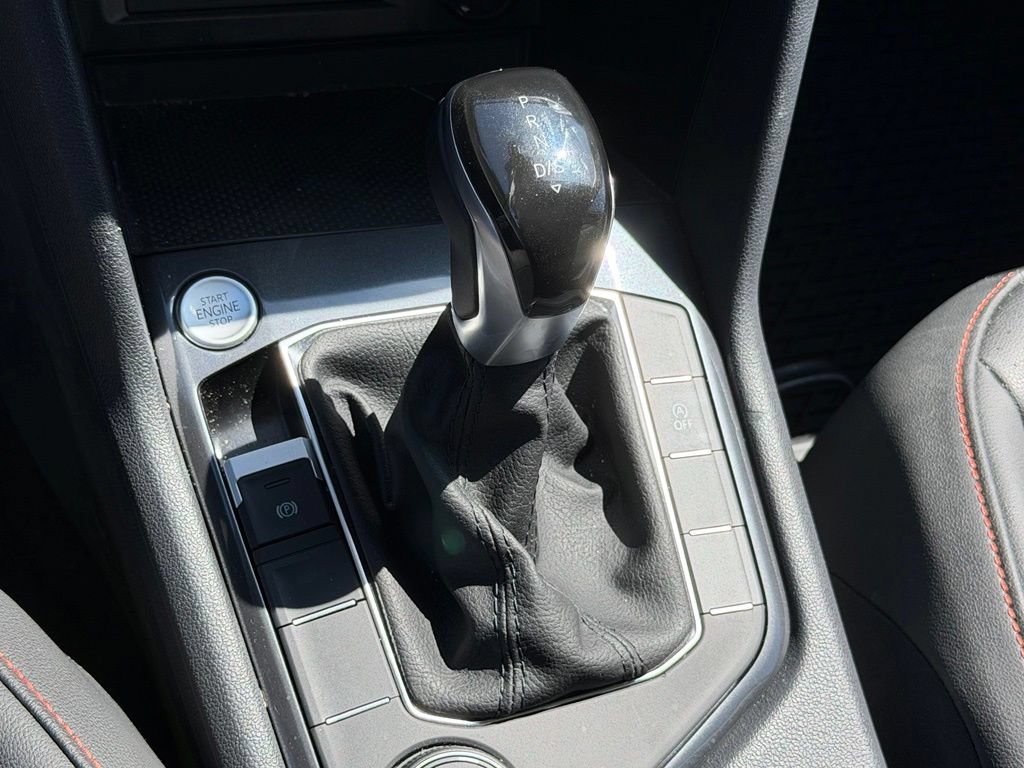 Used 2024 Volkswagen Tiguan Wolfsburg Edition w/ Panoramic Sunroof Package AWD/4WD image 21