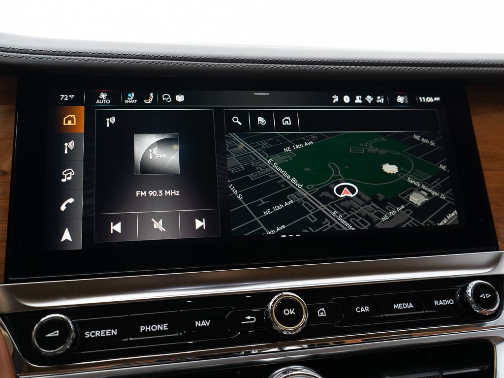 Used 2025 Bentley Flying Spur Plug-In Hybrid AWD/4WD image 40