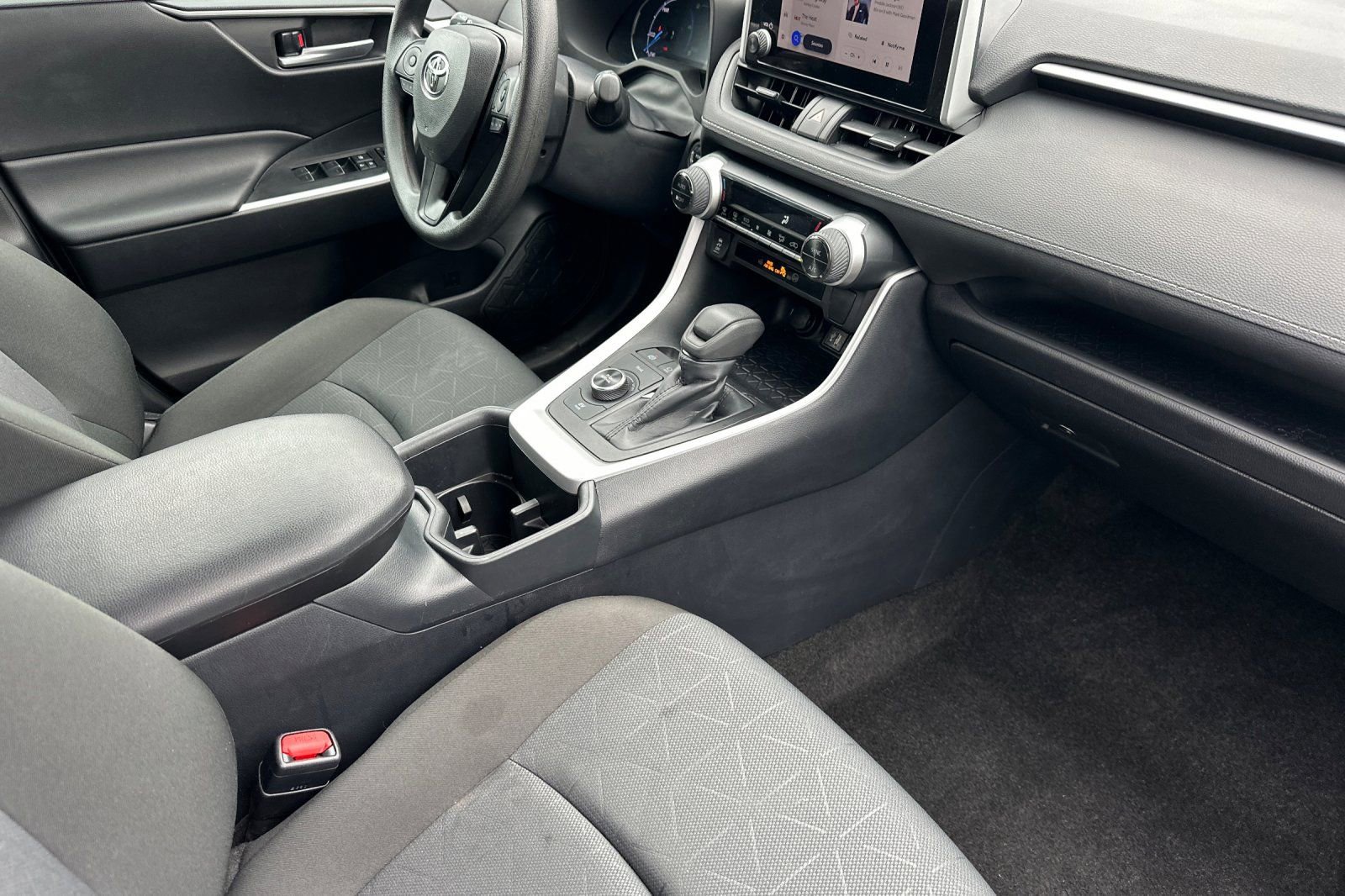 Certified 2025 Toyota RAV4 XLE image 20