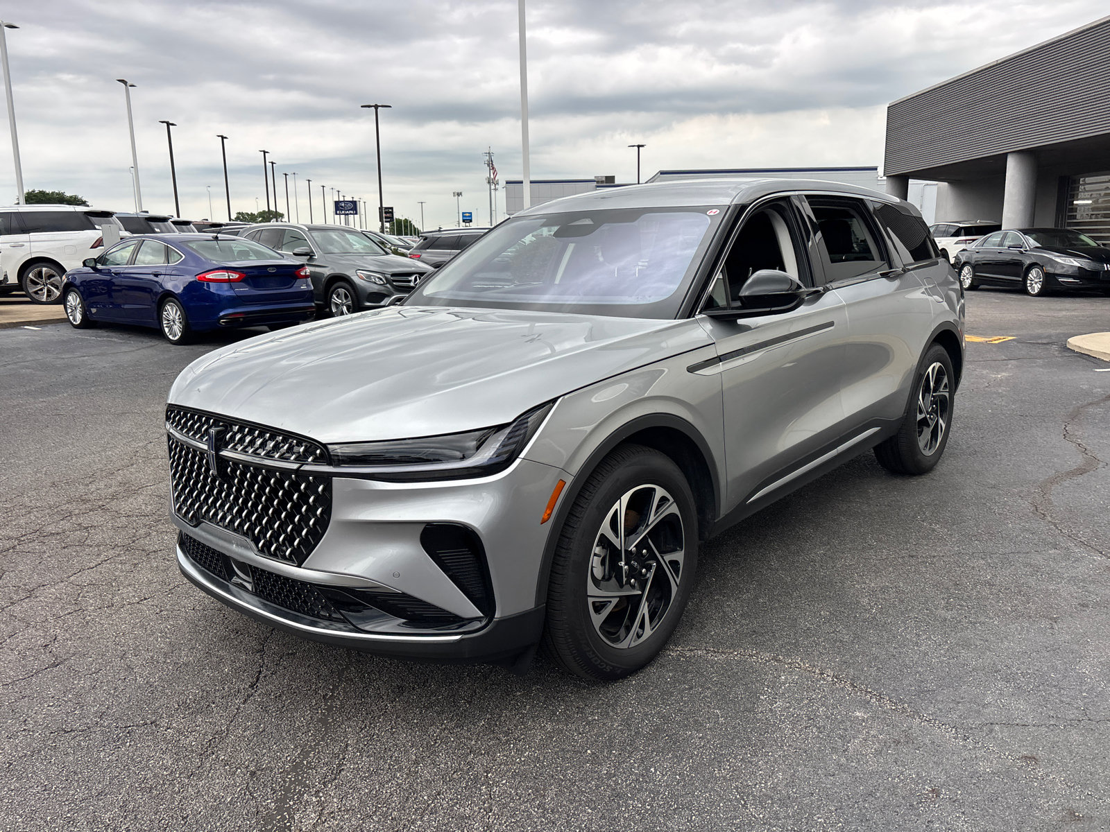 New 2026 Lincoln Nautilus Premier AWD/4WD image 3