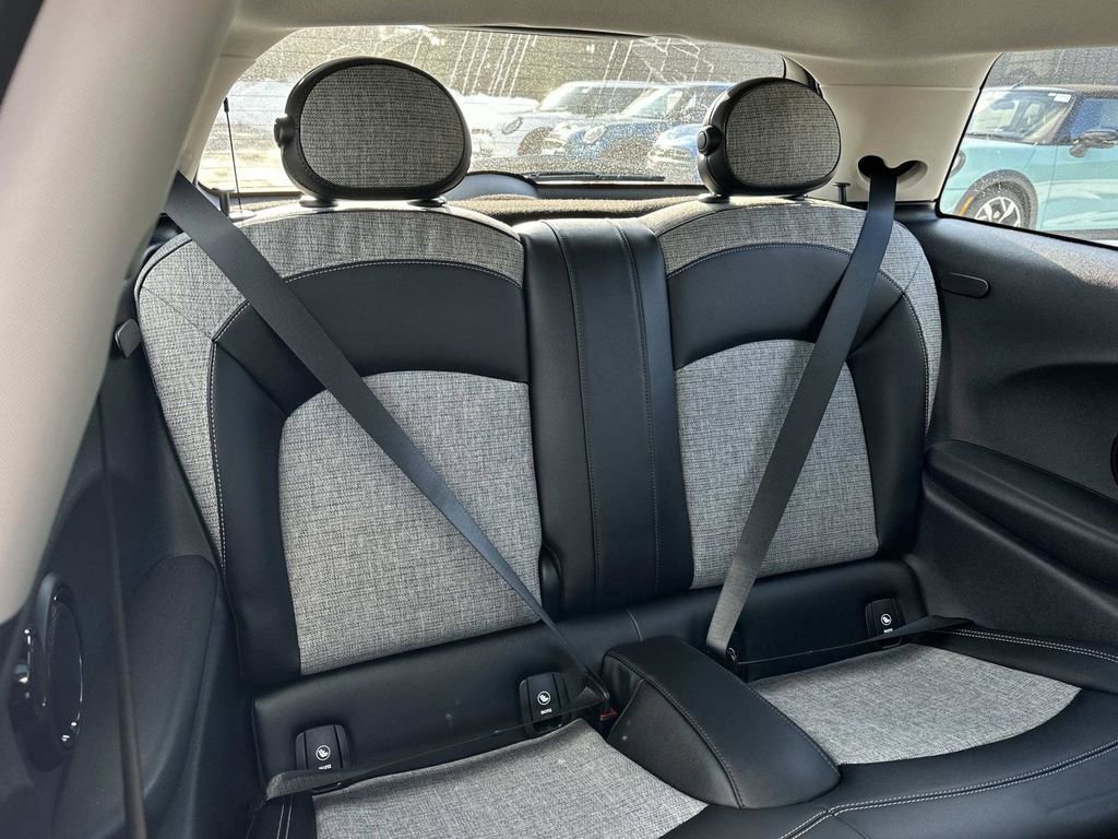 Used 2021 MINI Cooper SE w/ 6.5" Touchscreen Package image 27