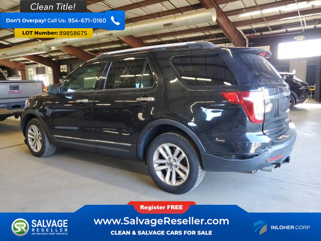 Used 2014 Ford Explorer XLT w/ Equipment Group 202A image 3