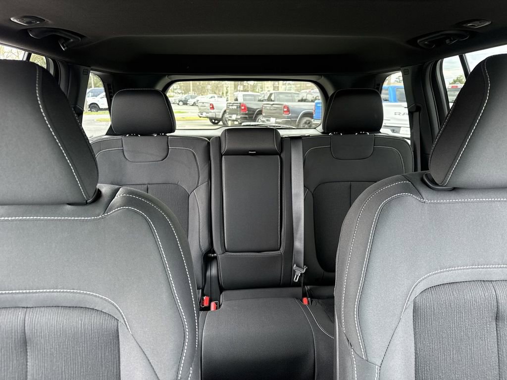 New 2026 Jeep Grand Cherokee Laredo image 29