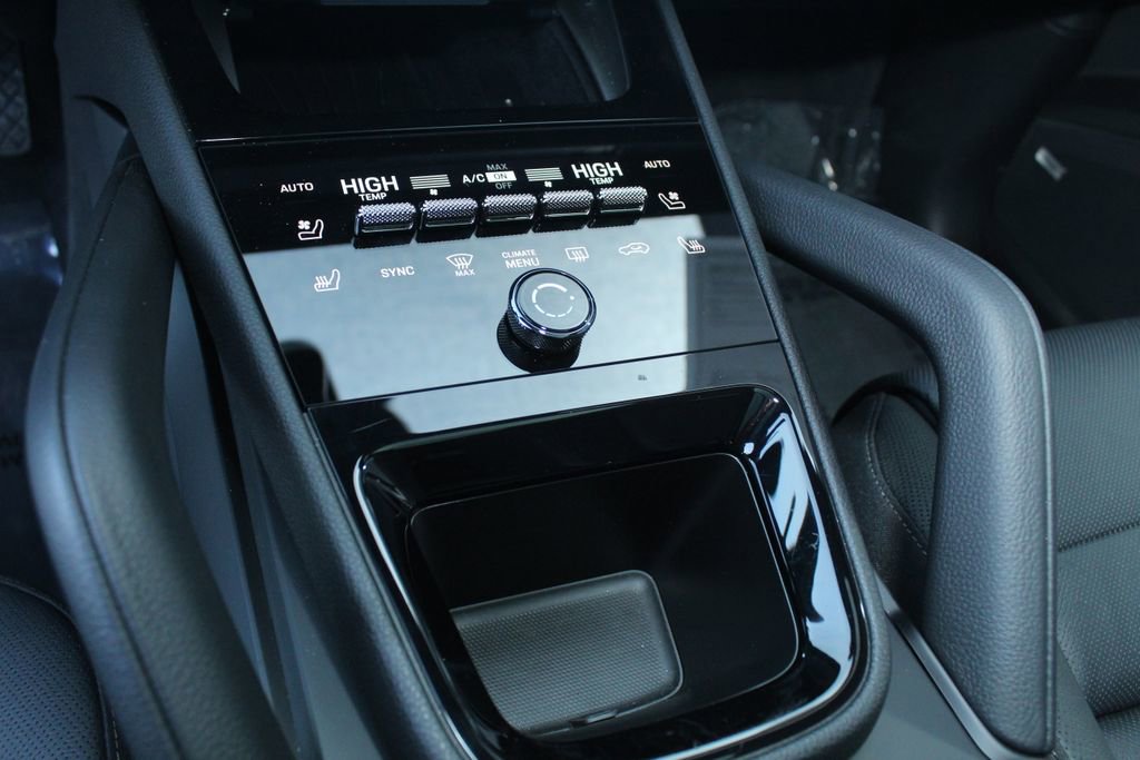 Certified 2025 Porsche Cayenne image 17