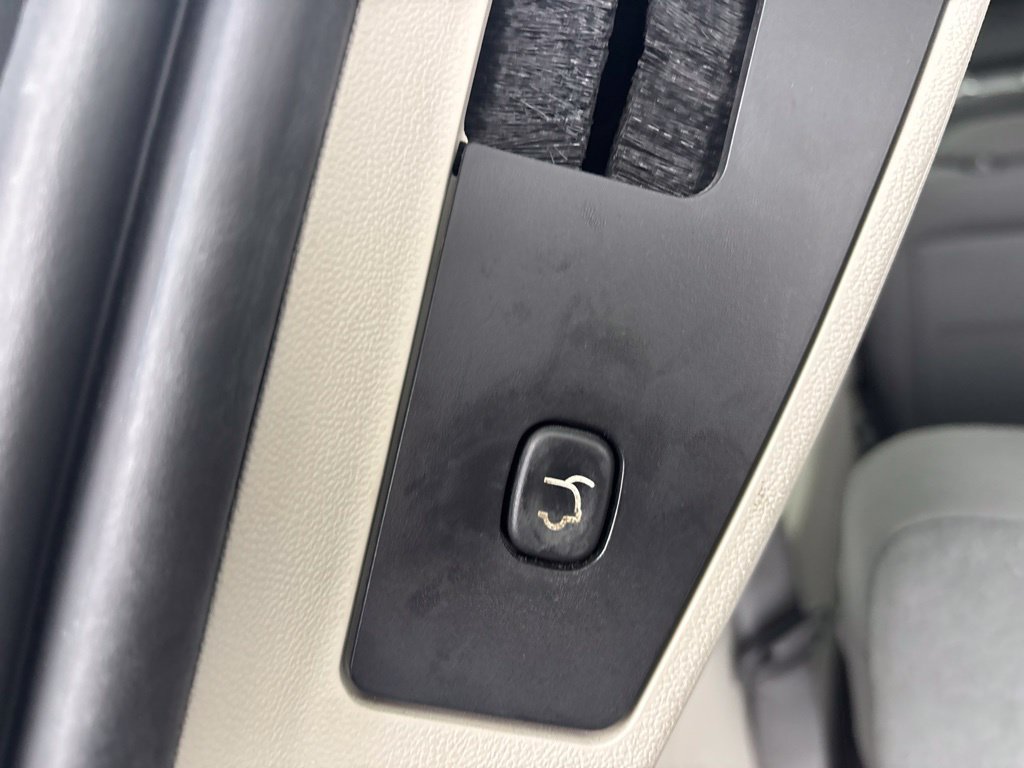 Used 2010 Dodge Grand Caravan Crew w/ Family Value Group FWD image 36