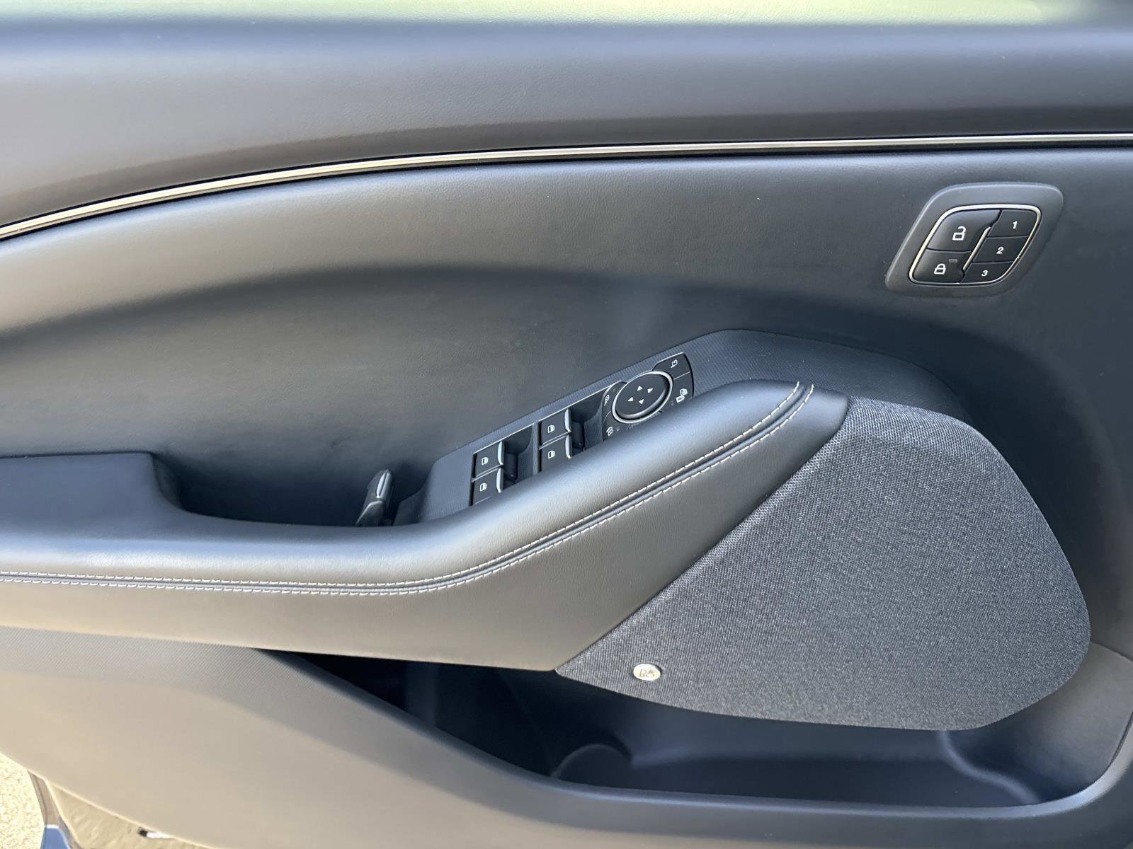 Used 2021 Ford Mustang Mach-E Premium image 26