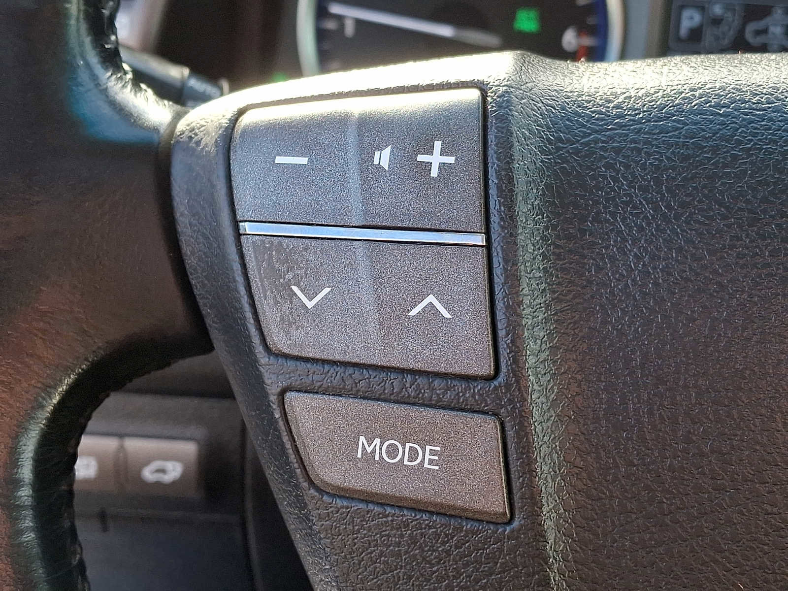 Used 2011 Lexus LX 570 4WD image 21