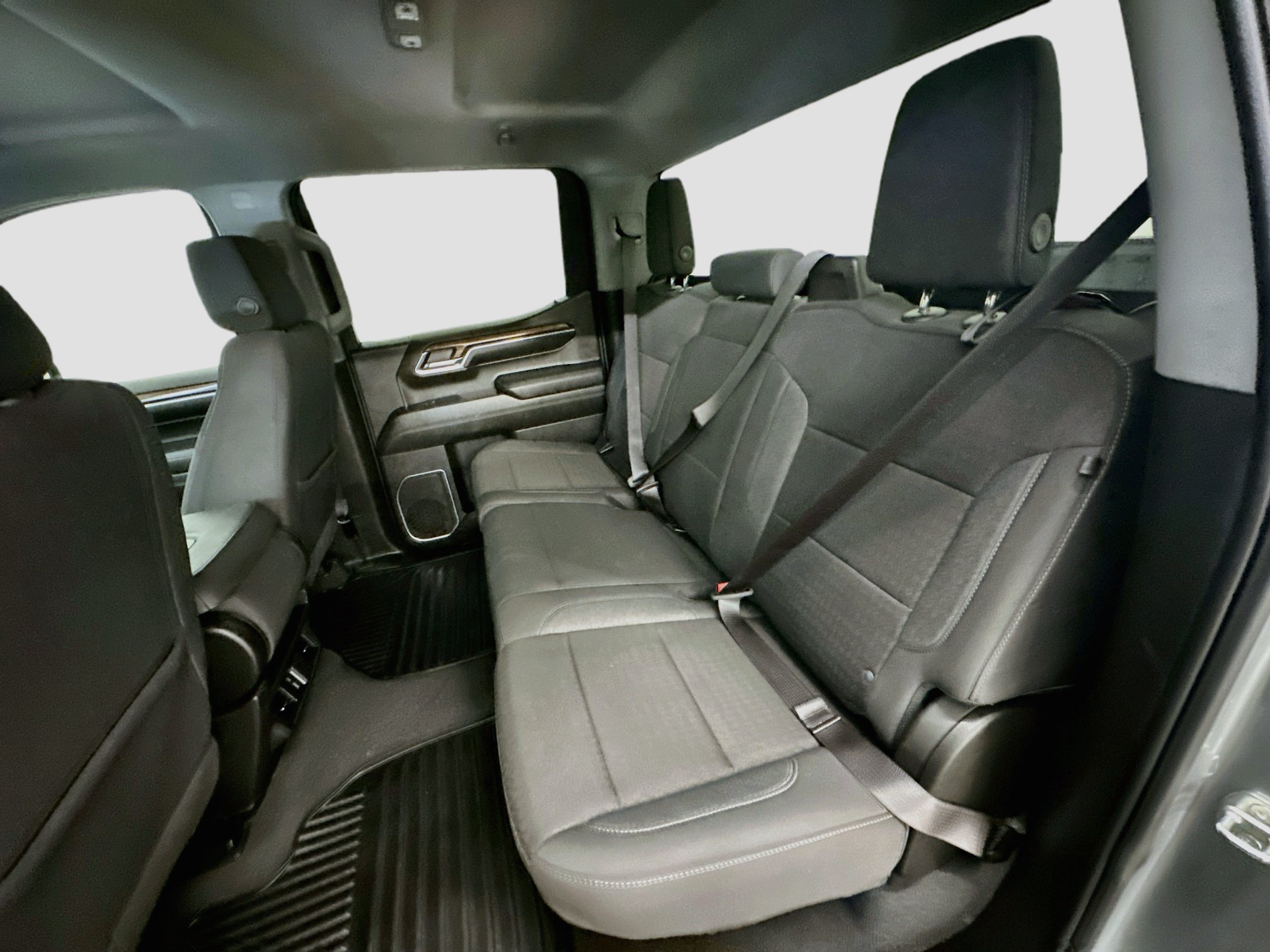 Used 2024 Chevrolet Silverado 1500 LT AWD/4WD image 29