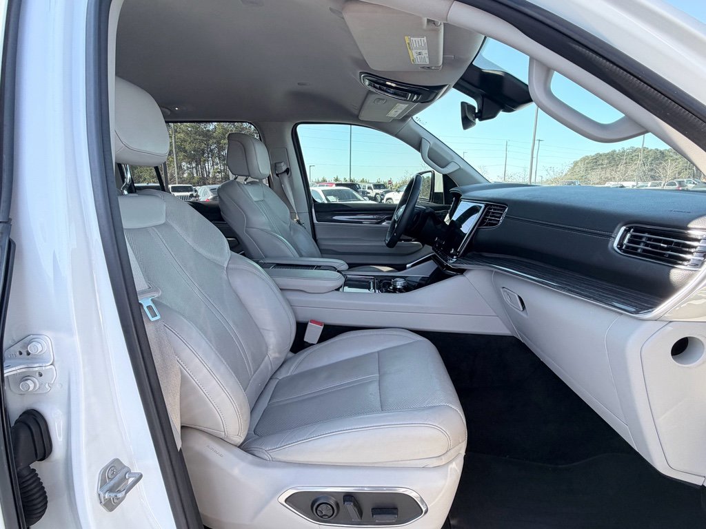Used 2022 Jeep Wagoneer Series II RWD image 20
