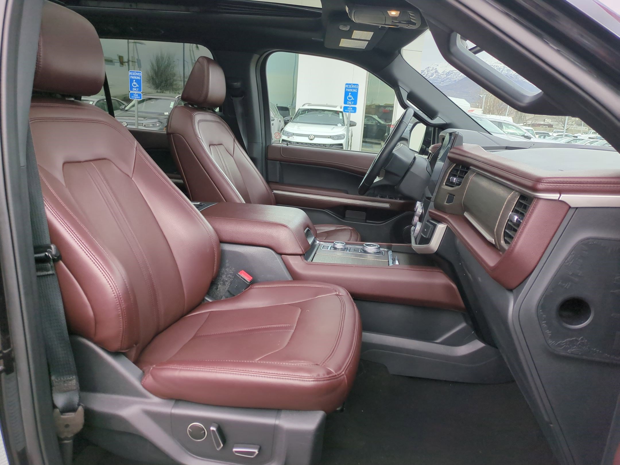 Used 2024 Ford Expedition Max Limited image 35