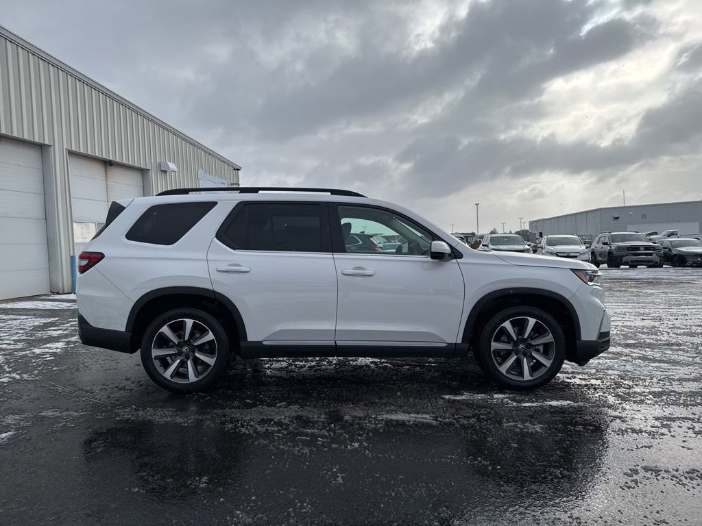 Used 2024 Honda Pilot Elite image 8