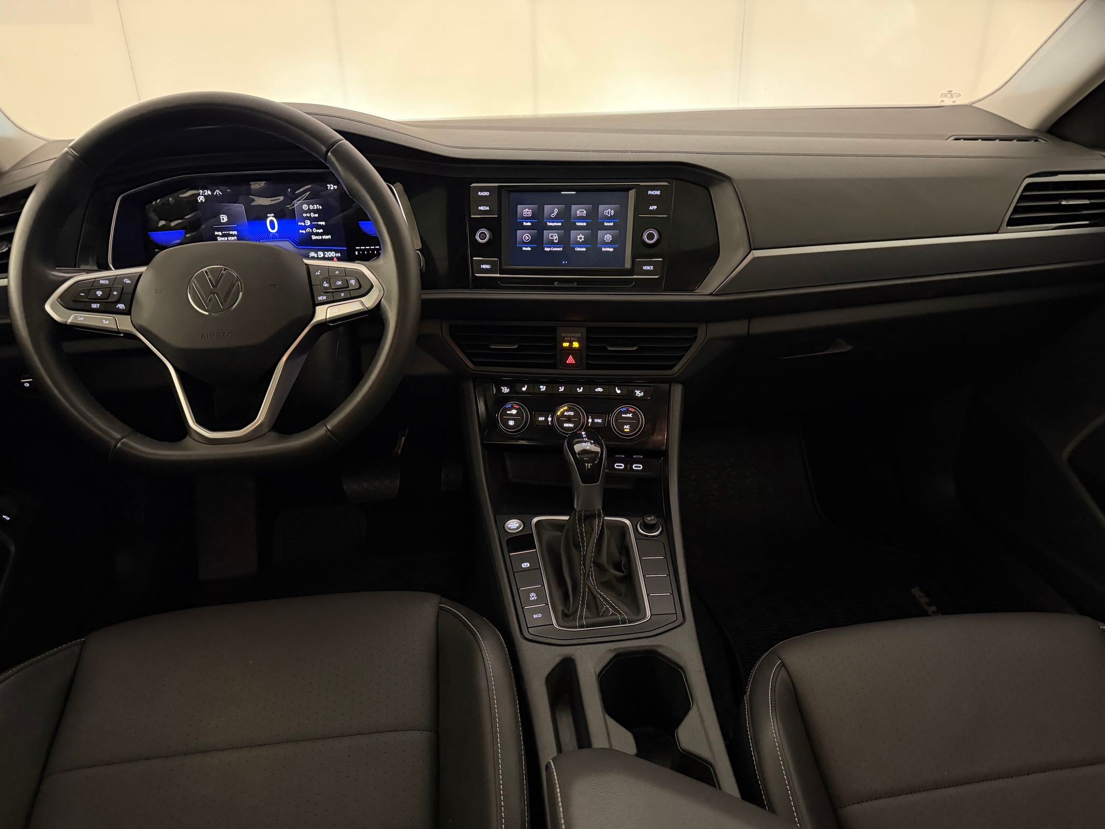 Used 2023 Volkswagen Jetta SE FWD image 27