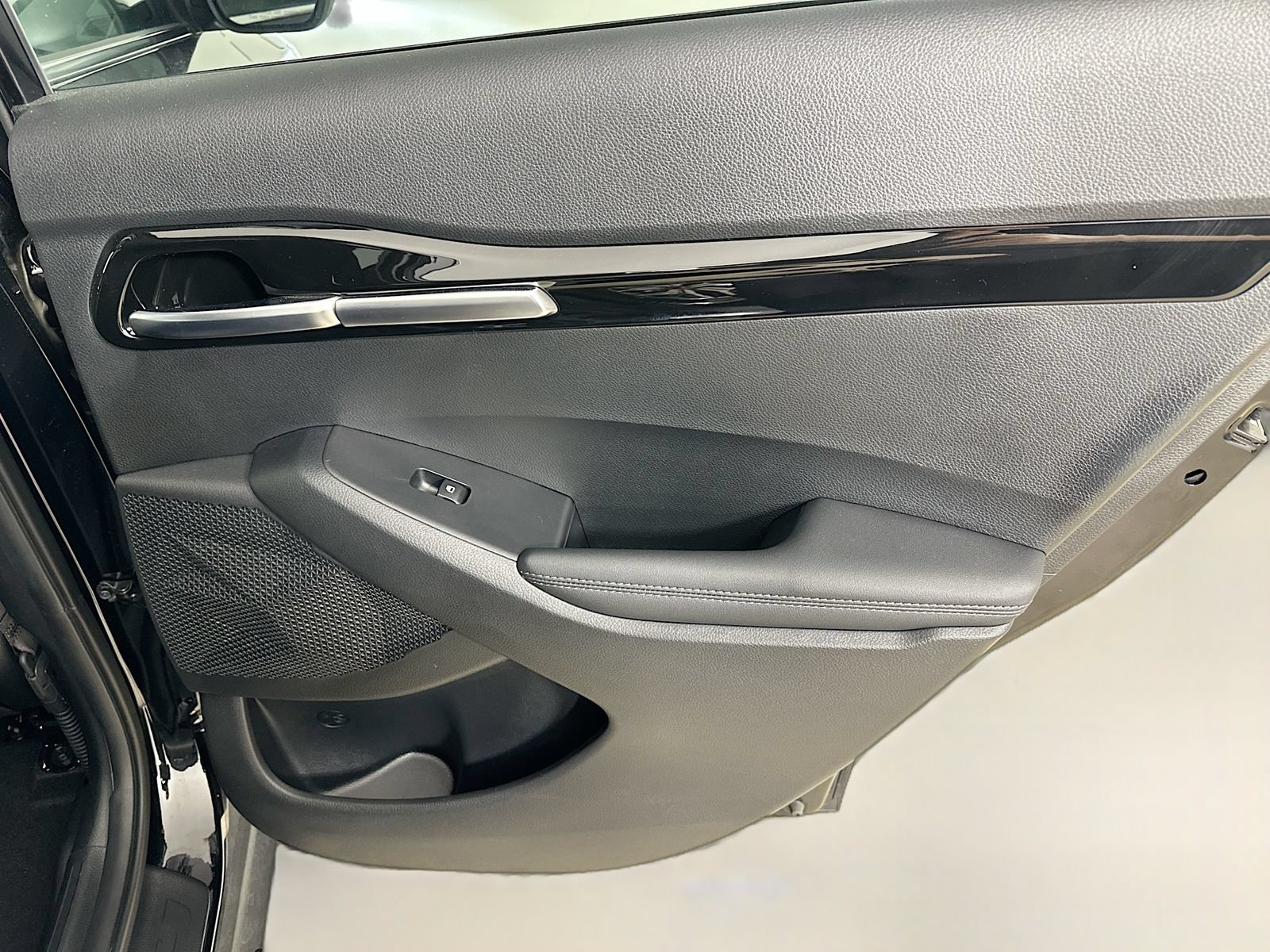 Used 2023 Kia Seltos SX w/ SX Sunroof Package AWD/4WD image 40
