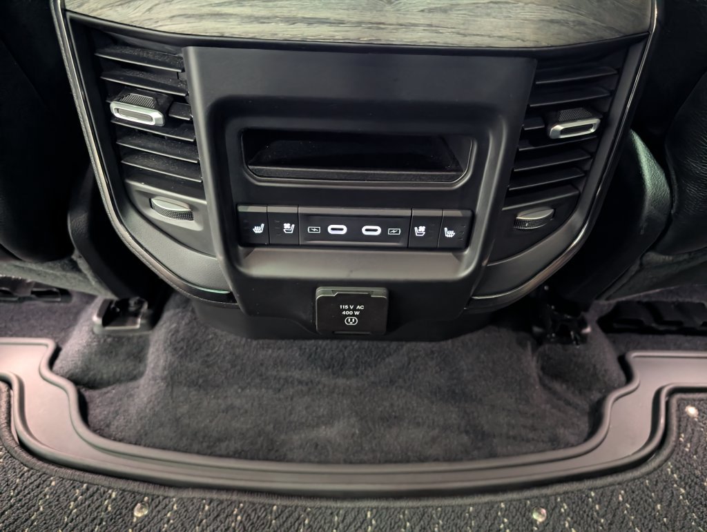Used 2026 RAM 1500 Limited AWD/4WD image 12