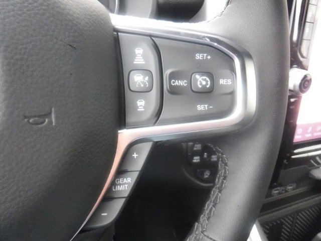 New 2026 RAM 1500 4x4 Crew Cab image 35