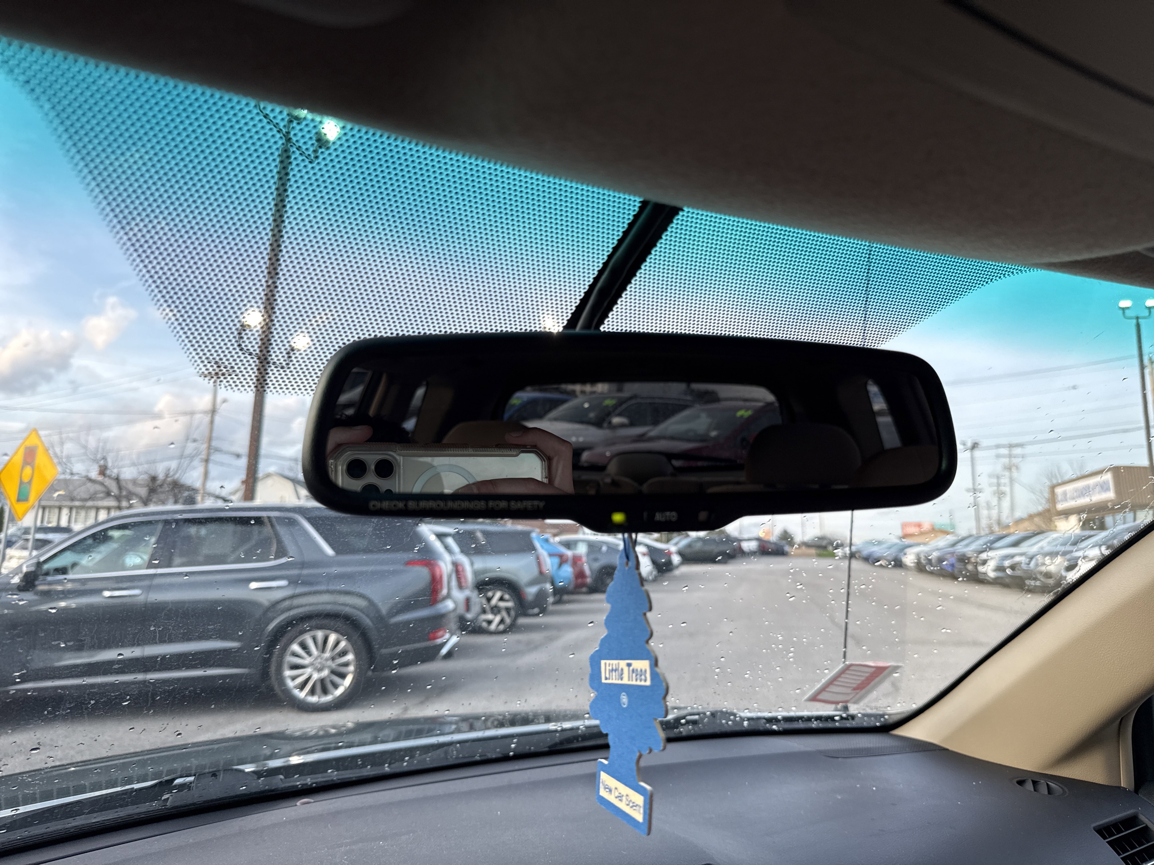 Used 2011 Toyota Highlander SE w/ Tow Pkg image 23