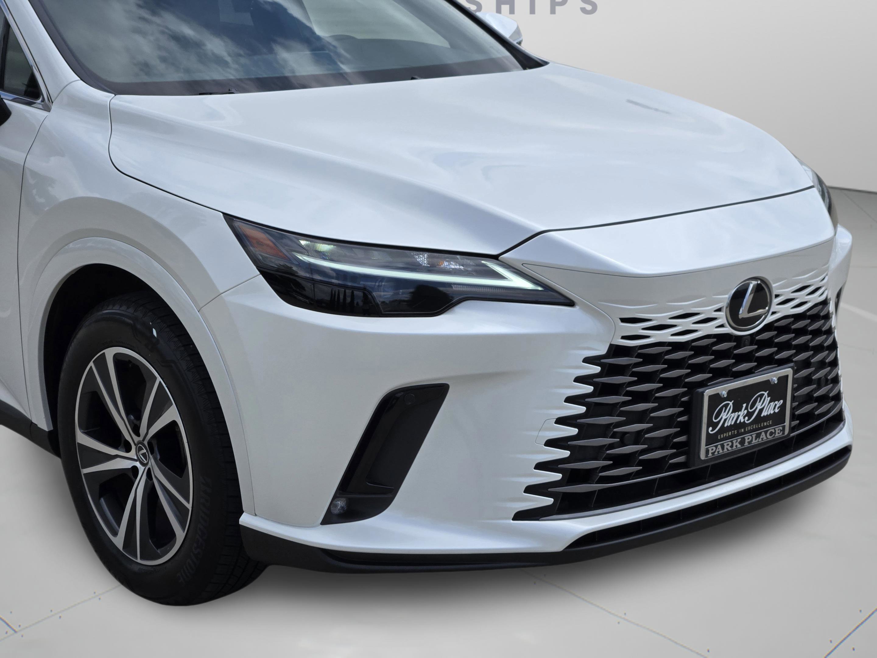 Certified 2025 Lexus RX 350 Premium w/ Accessory Package (Z1) FWD image 31