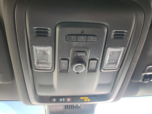 Used 2024 GMC Yukon AT4 w/ Technology Package image 48