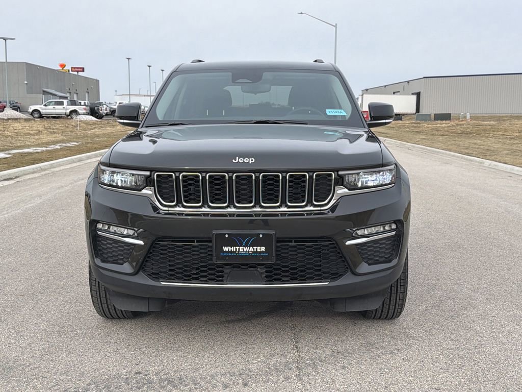 Used 2024 Jeep Grand Cherokee Limited image 25