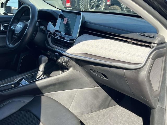 Used 2022 Jeep Compass Latitude image 24