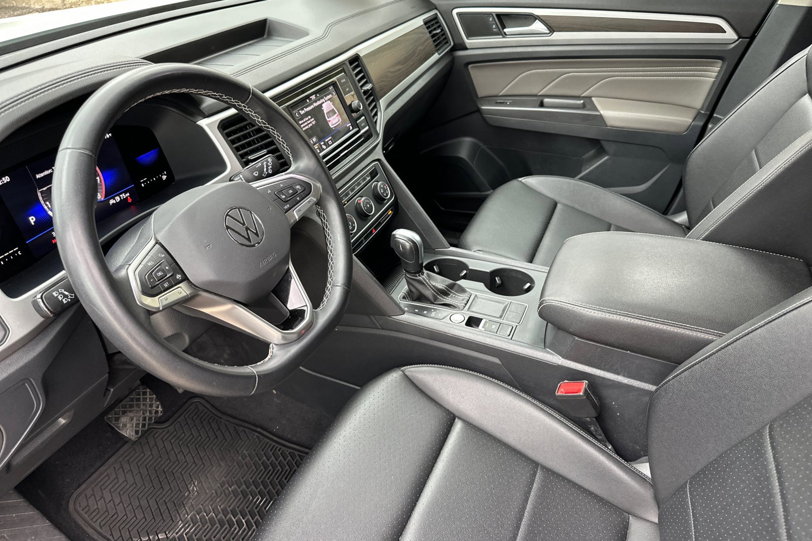 Used 2023 Volkswagen Atlas SE image 10