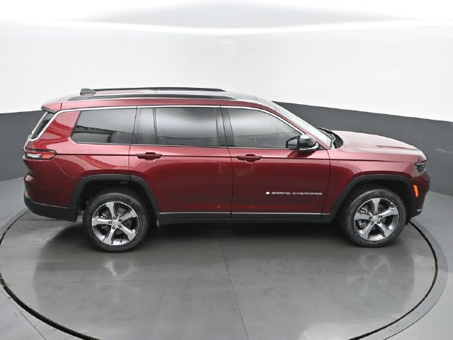 New 2025 Jeep Grand Cherokee L Limited w/ Luxury Tech Group II AWD/4WD image 45