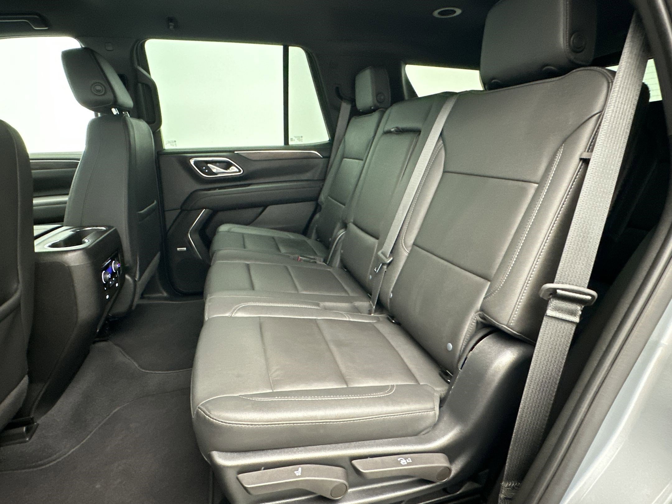 Certified 2023 Chevrolet Tahoe Z71 w/ Luxury Package AWD/4WD image 14