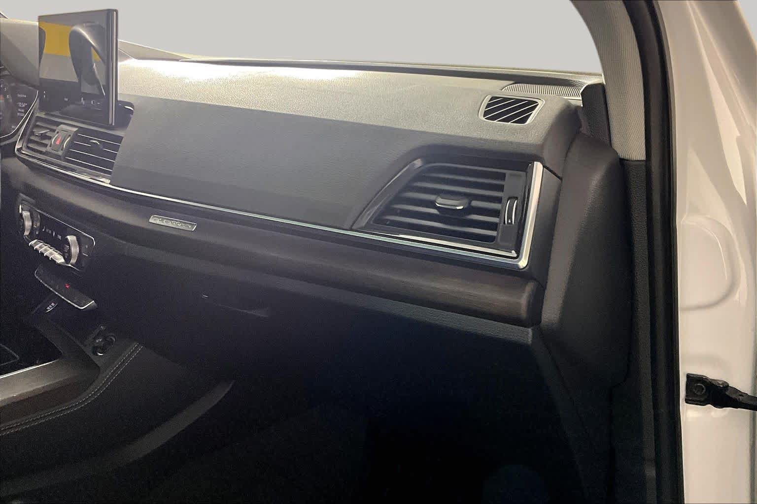 Used 2023 Audi Q5 2.0T Prestige w/ Prestige Package AWD/4WD image 17