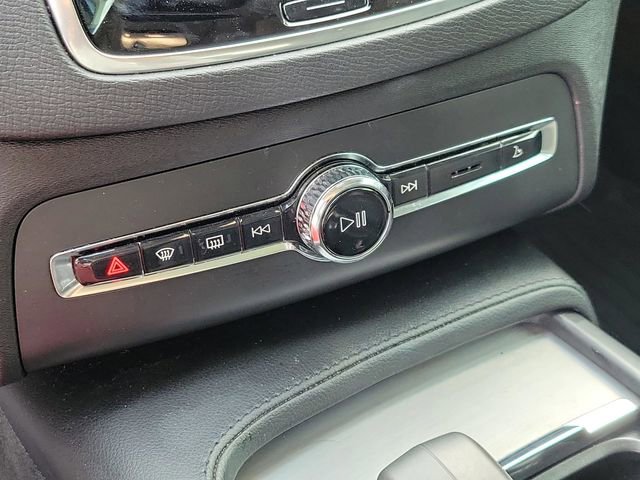 Used 2023 Volvo XC90 B5 Core AWD/4WD image 27