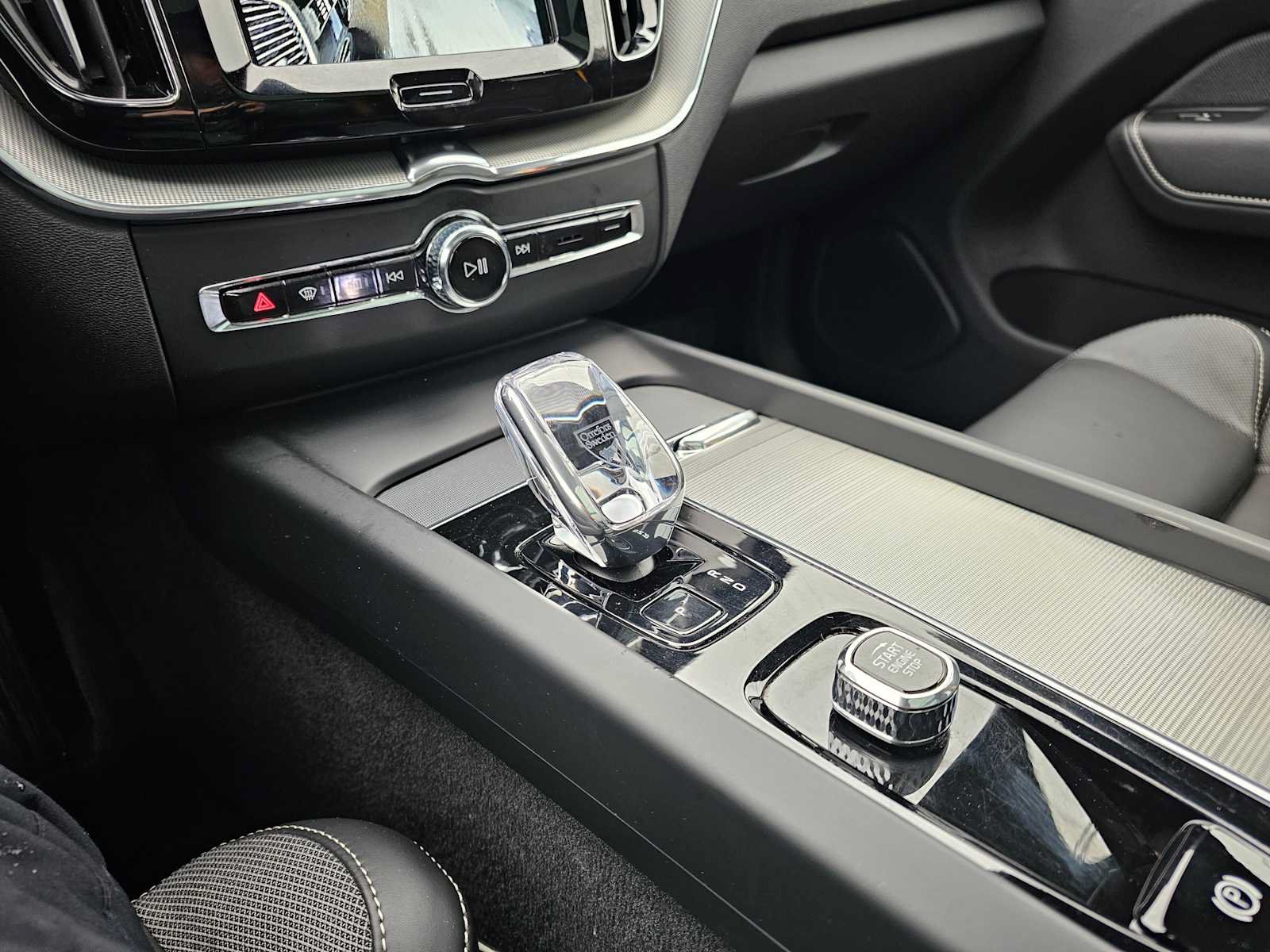 Certified 2025 Volvo XC60 T8 Polestar w/ Protection Package Premier AWD/4WD image 20