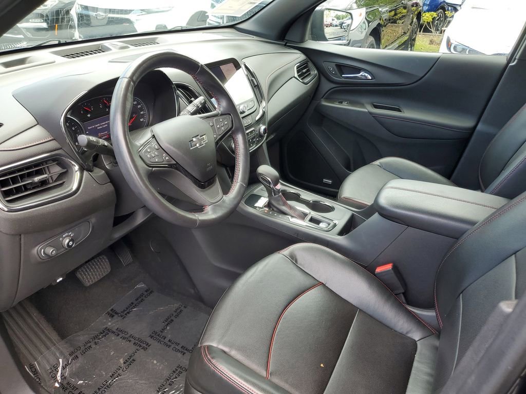 Used 2022 Chevrolet Equinox RS w/ RS Leather Package image 15