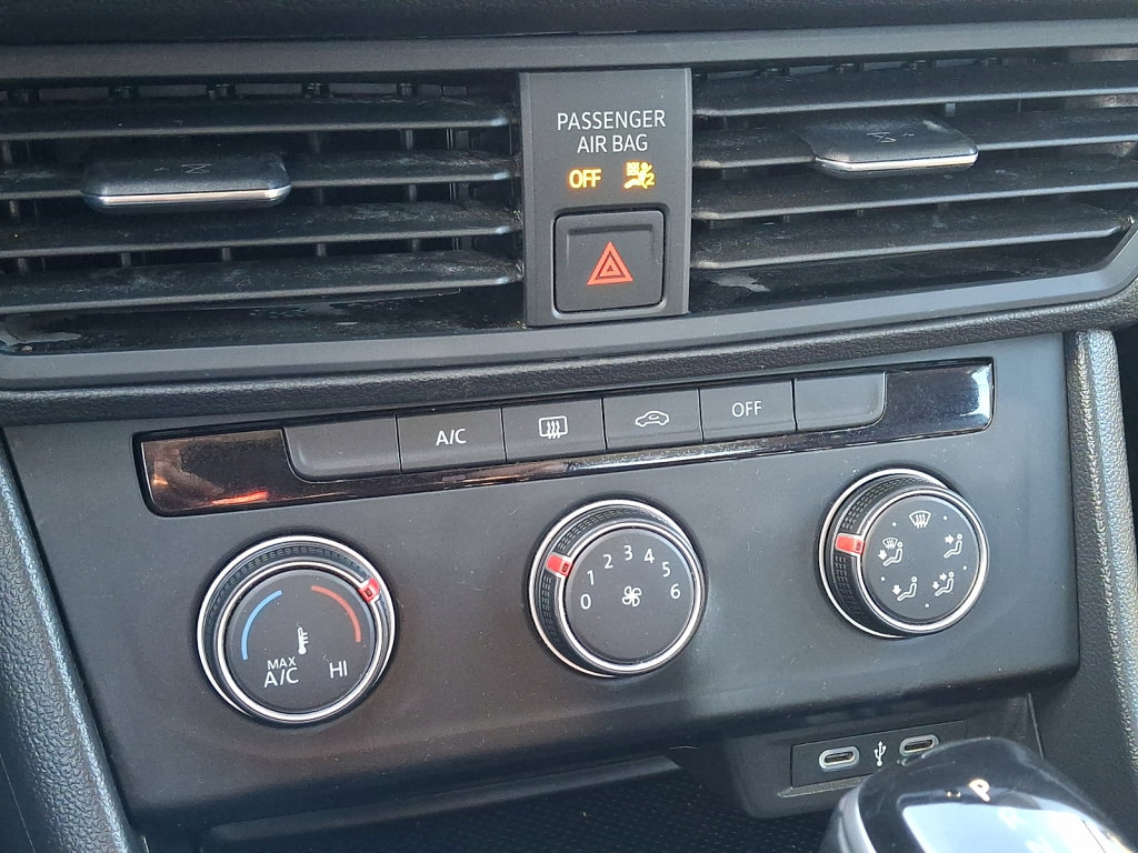 Used 2024 Volkswagen Jetta S image 29