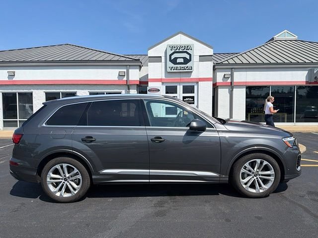 Used 2025 Audi Q7 3.0T Prestige AWD/4WD image 8