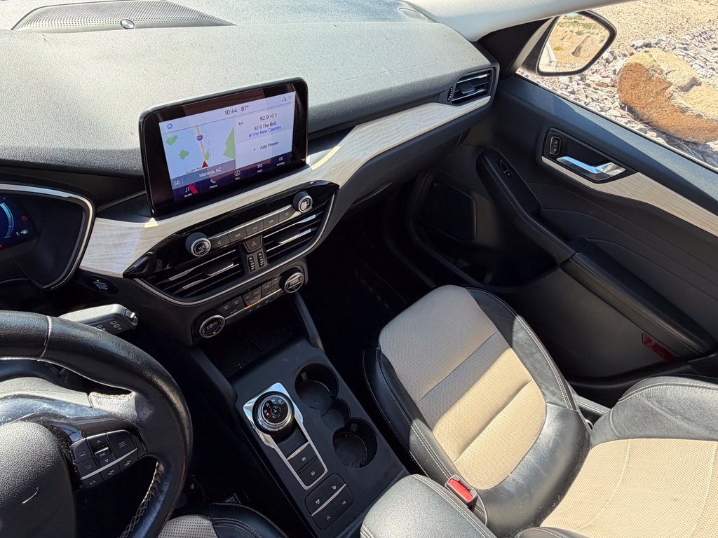 Used 2021 Ford Escape Titanium w/ Titanium Elite Package AWD/4WD image 19