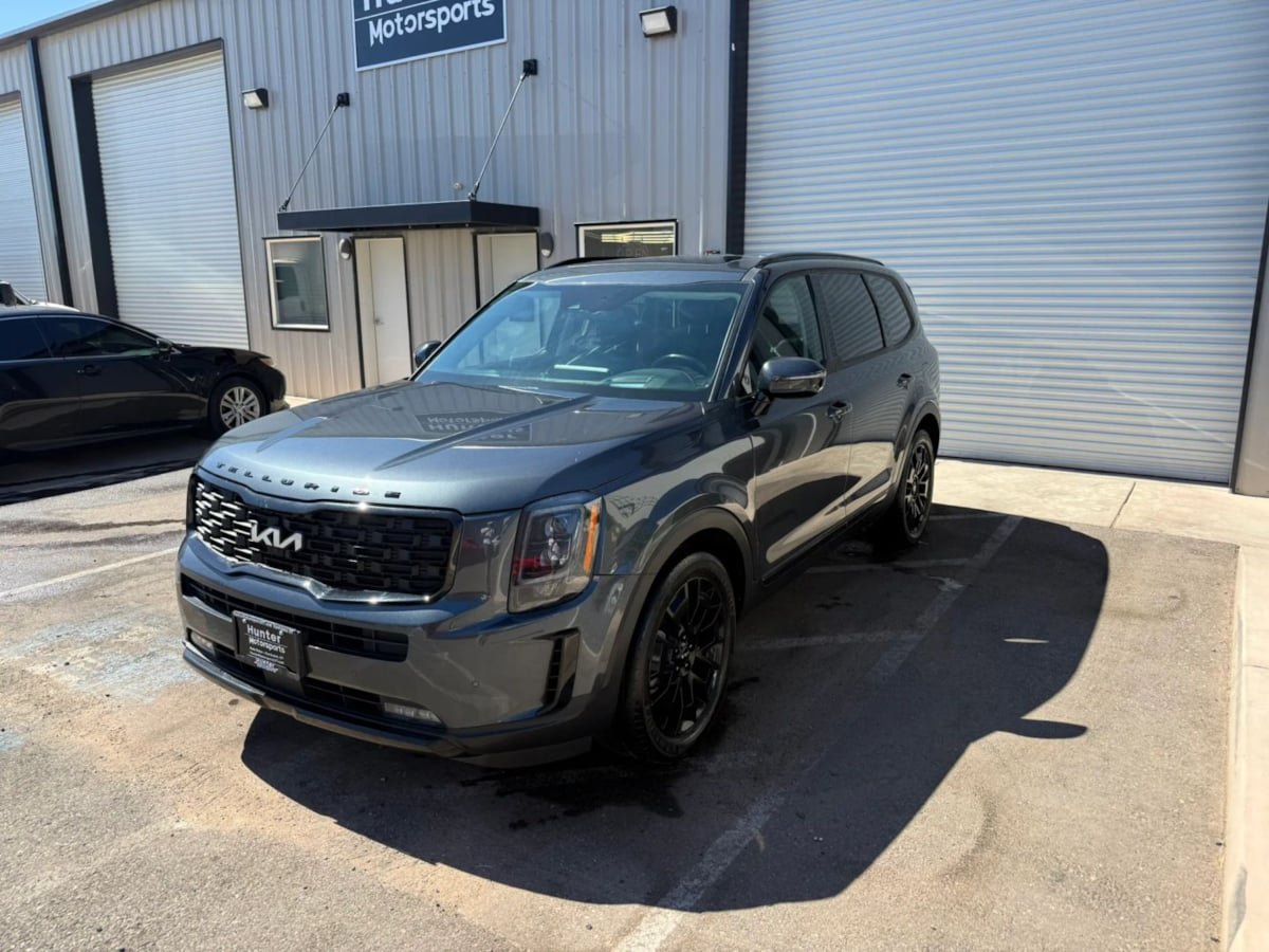 Used 2022 Kia Telluride SX w/ SX Prestige Package AWD/4WD image 2