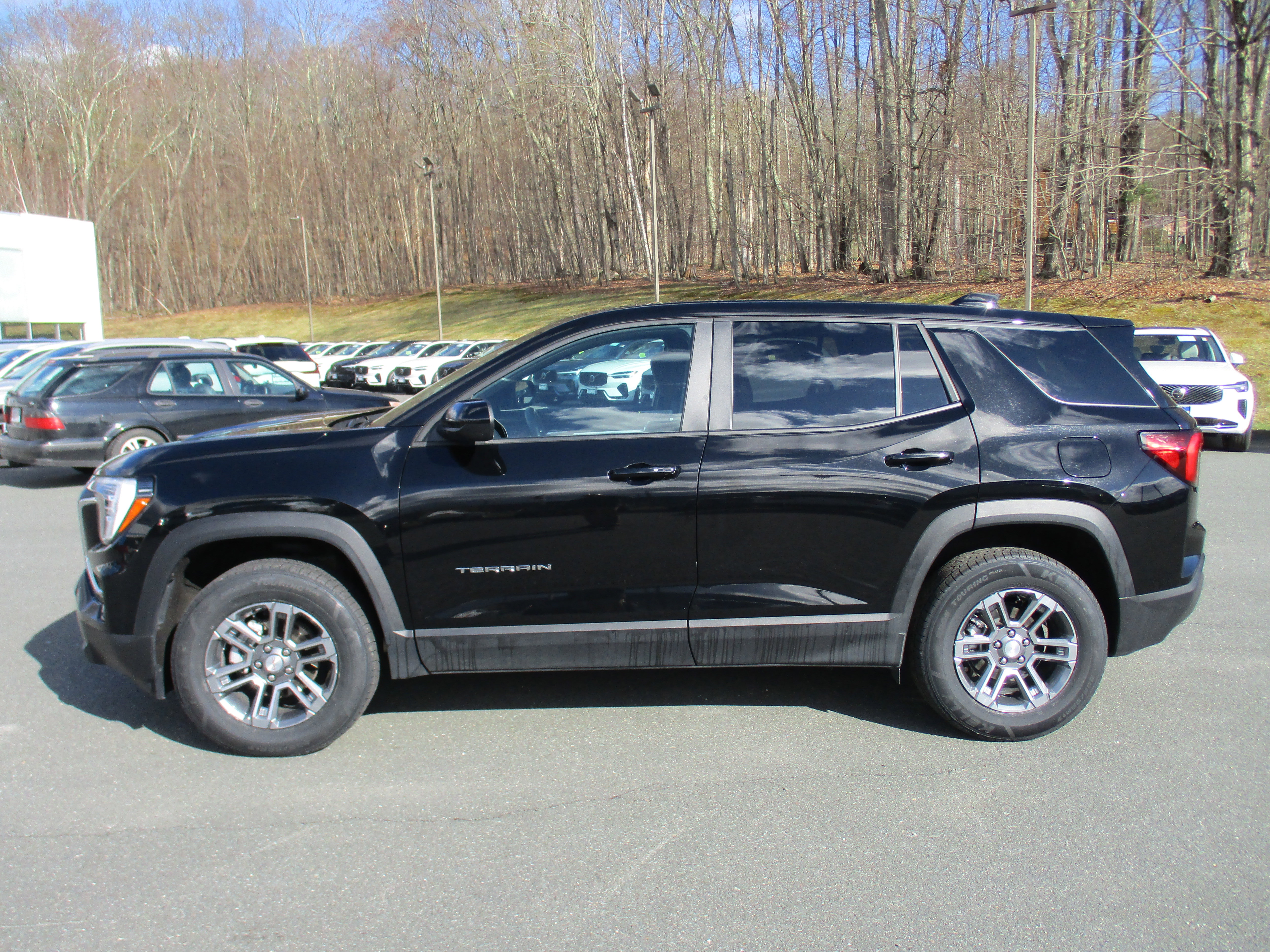 Certified 2025 GMC Terrain Elevation AWD/4WD image 8