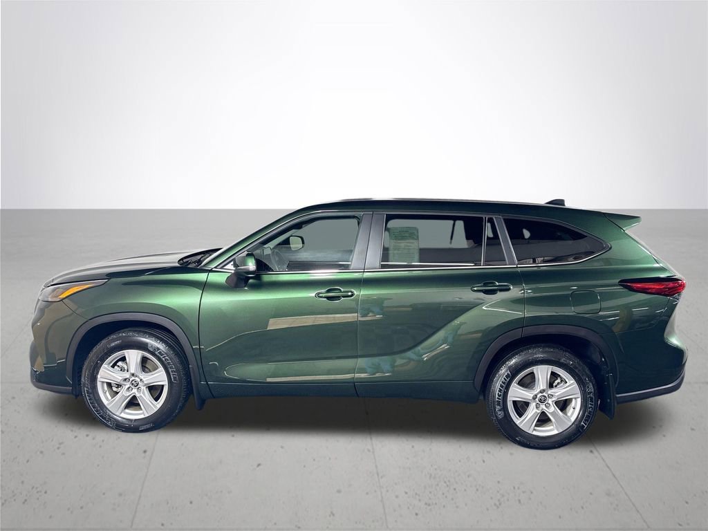 Used 2023 Toyota Highlander L image 9