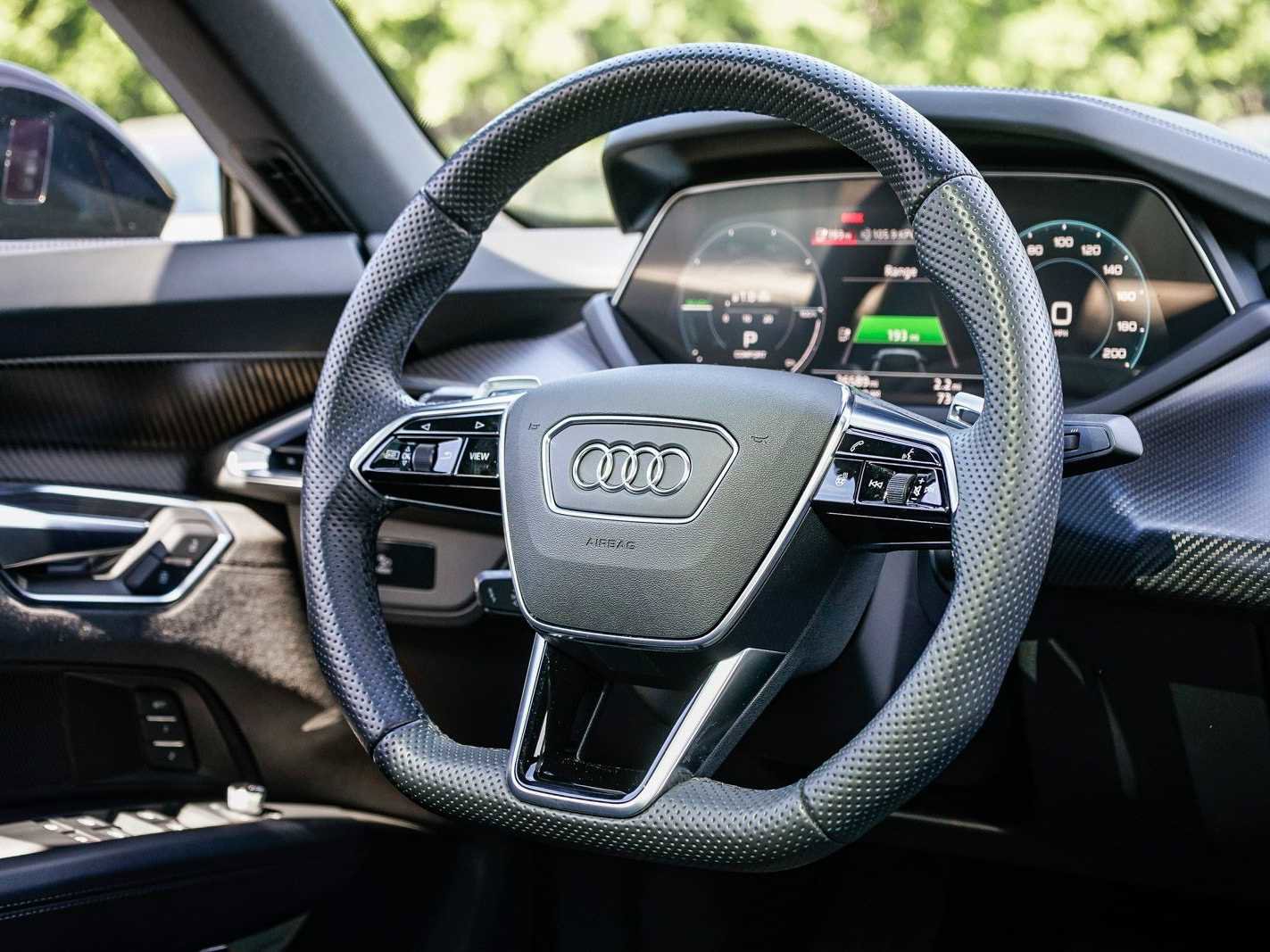 Used 2022 Audi e-tron GT Prestige w/ Prestige Package image 14