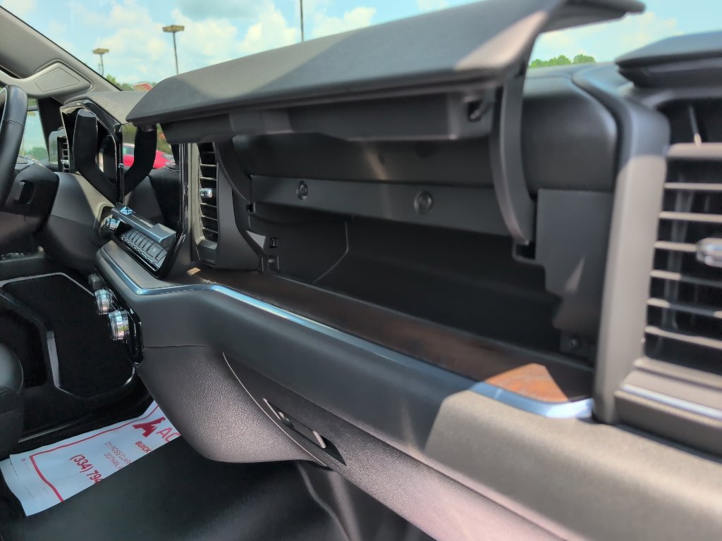 Used 2024 GMC Sierra 1500 SLT image 14