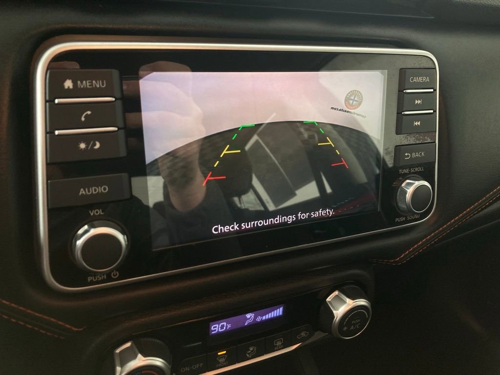 Used 2022 Nissan Versa SR w/ Trunk Package image 5