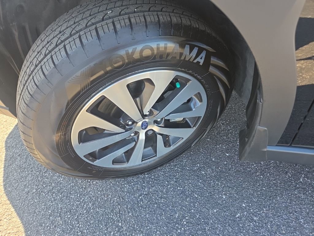 Certified 2025 Subaru Outback Premium w/ Popular Package #1A image 10