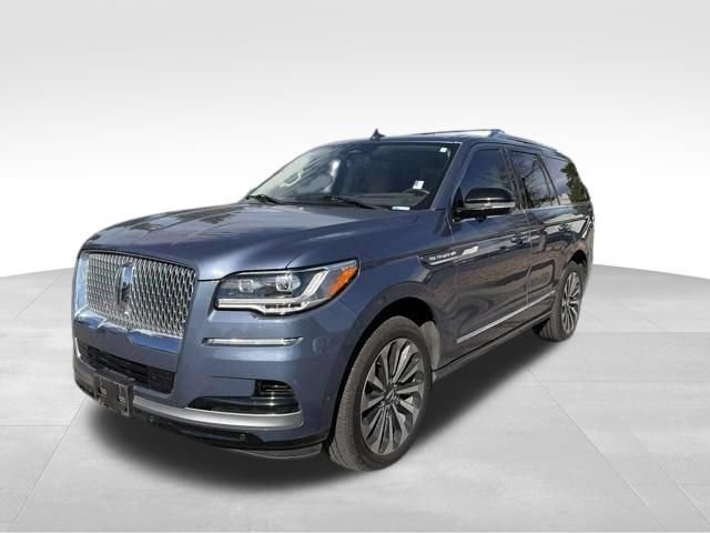 Certified 2023 Lincoln Navigator Reserve AWD/4WD image 4