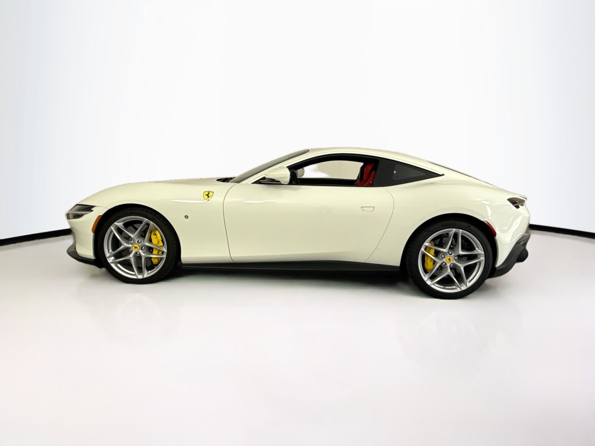 Certified 2023 Ferrari Roma image 4