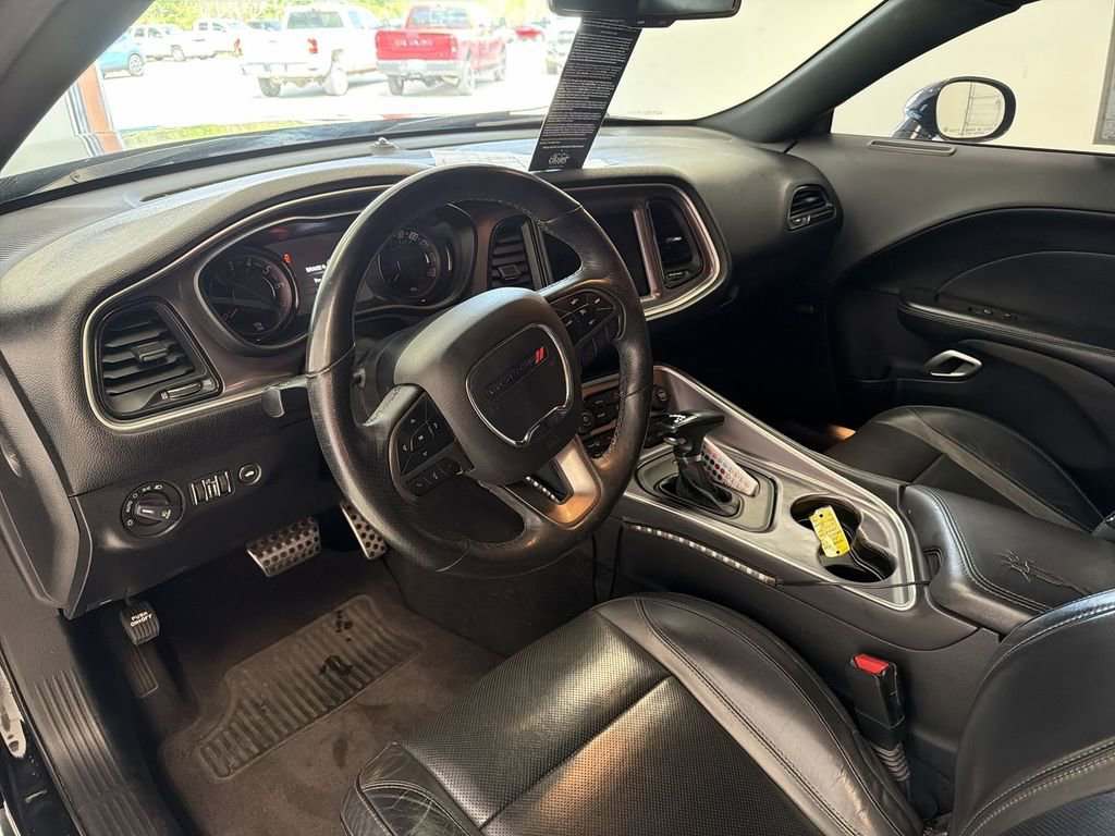 Used 2019 Dodge Challenger SXT w/ Plus Package image 10
