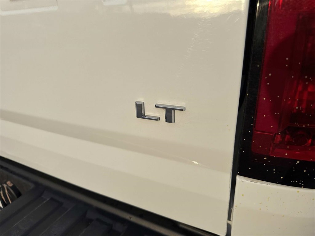 Used 2022 Chevrolet Colorado LT w/ Fleet Safety Package image 5